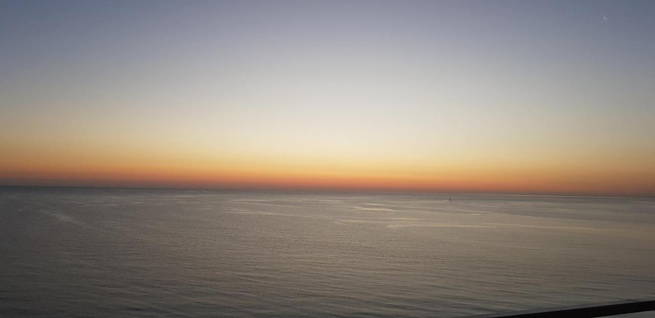 Sul Mare... Appartement Misano Adriatico Buitenkant foto